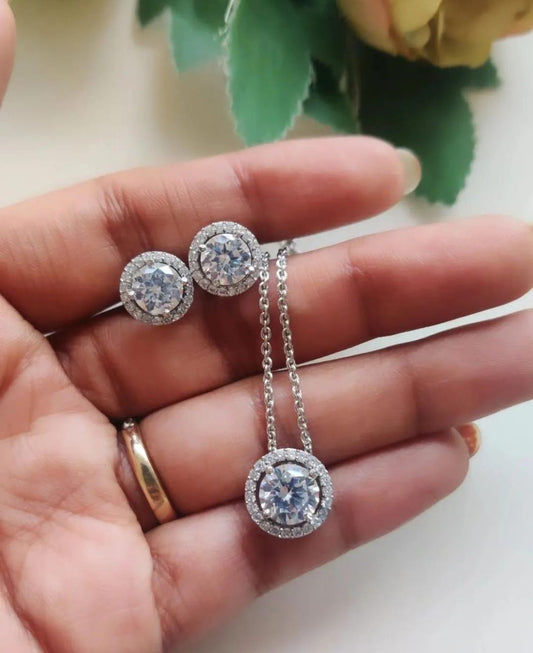 Harshita Pendant Set