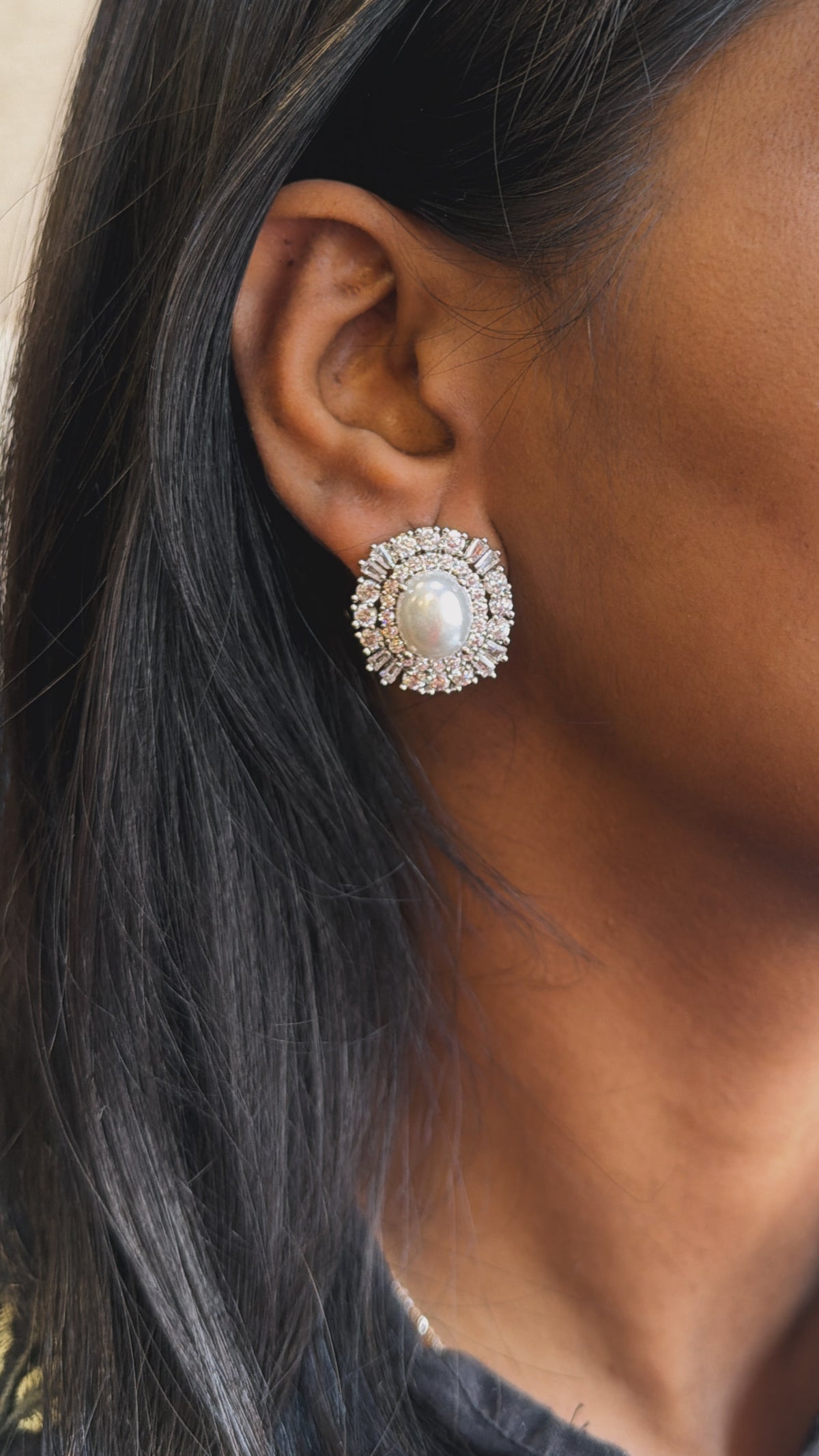 Nisha Pearl Studs