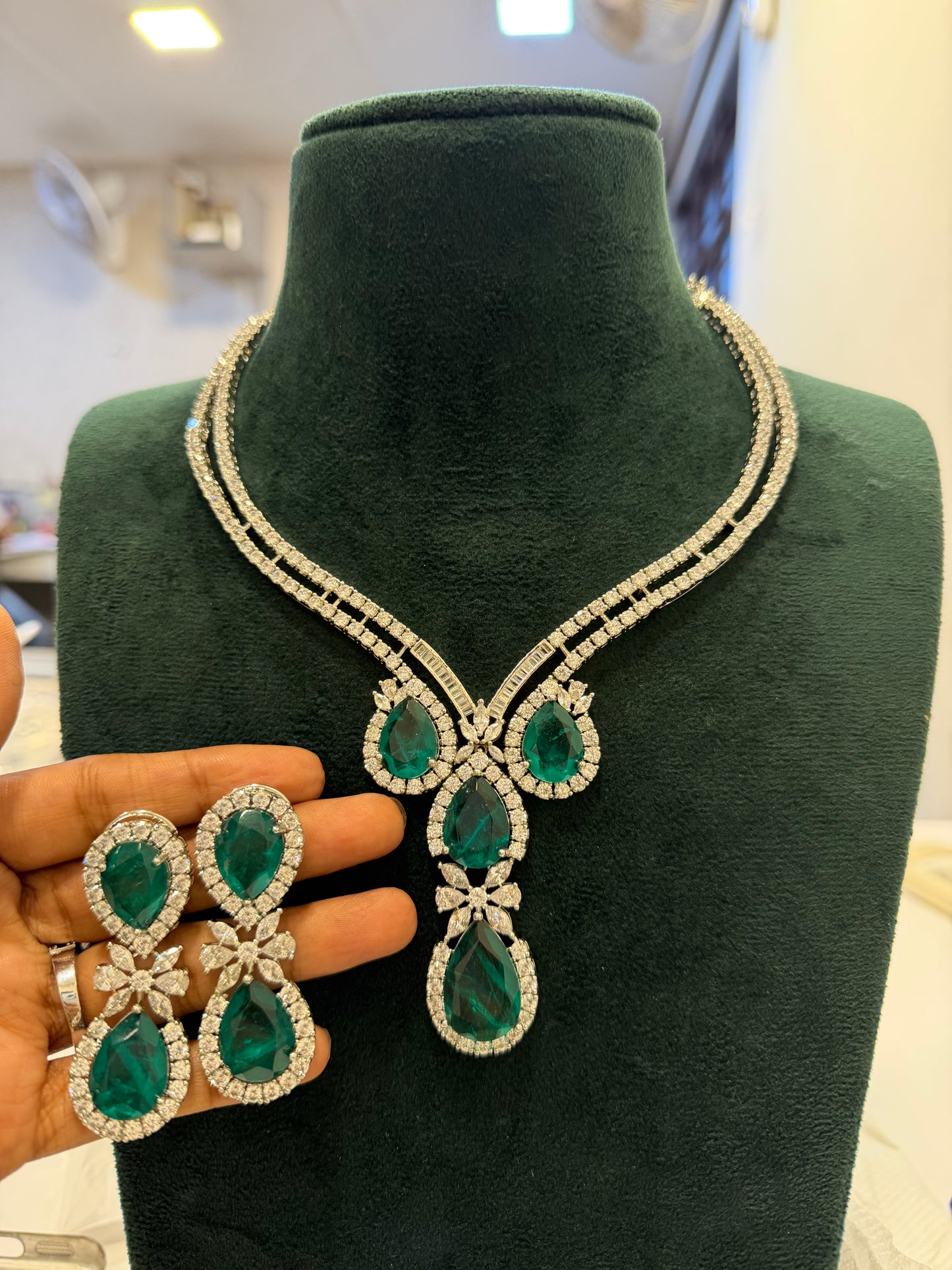 Ishika Emerald and Diamond Set