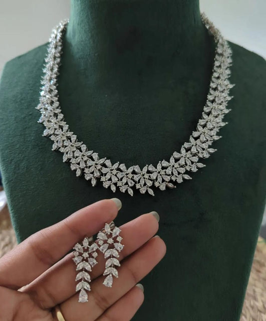 Pankhuri Diamond Set