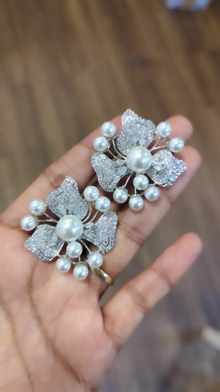 Resha Diamond & Pearl Studs