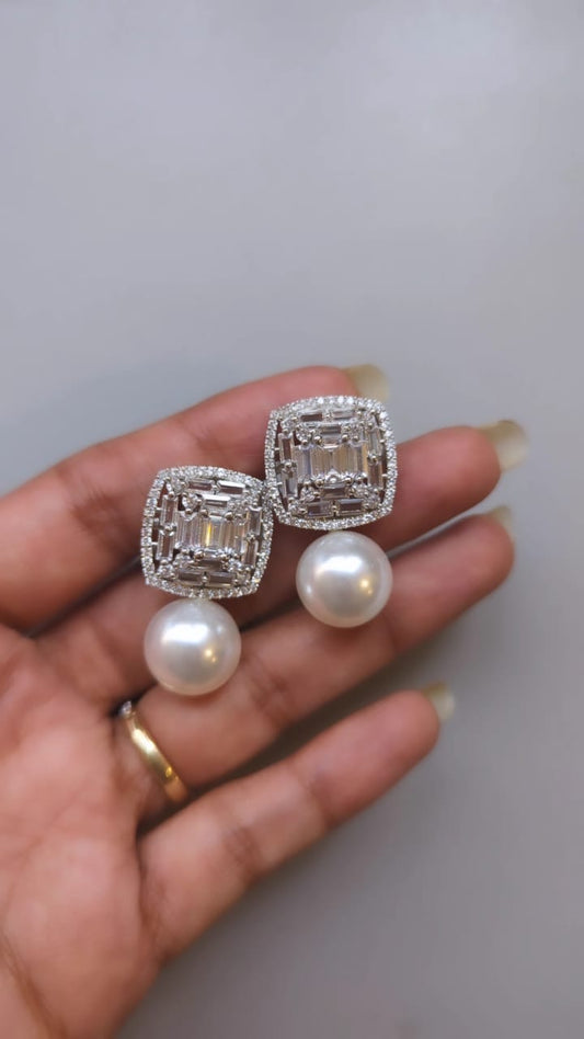Indira Diamond & Pearl Earrings