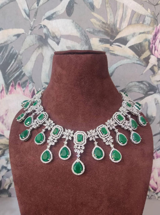 Urmi Emerald Set