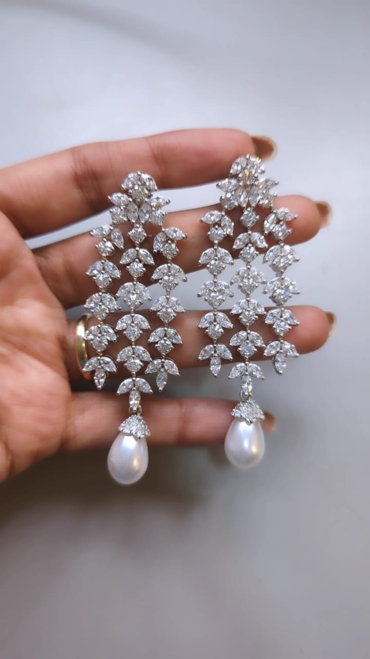 Swarnali Diamond Danglers