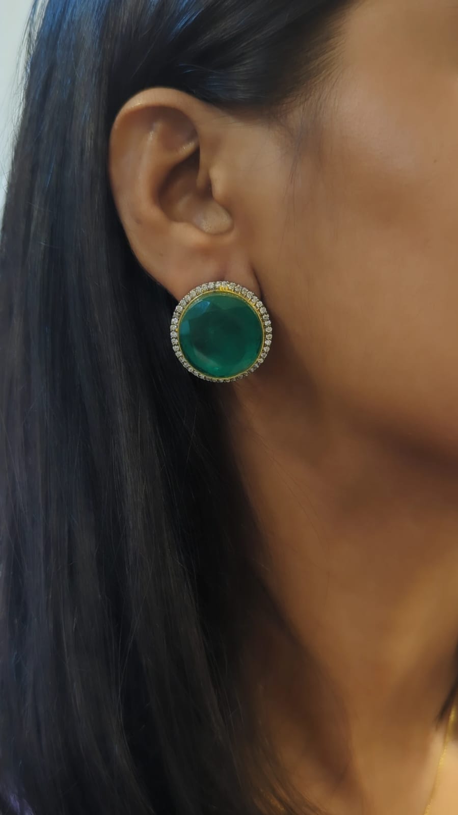 Kriti Emerald Studs