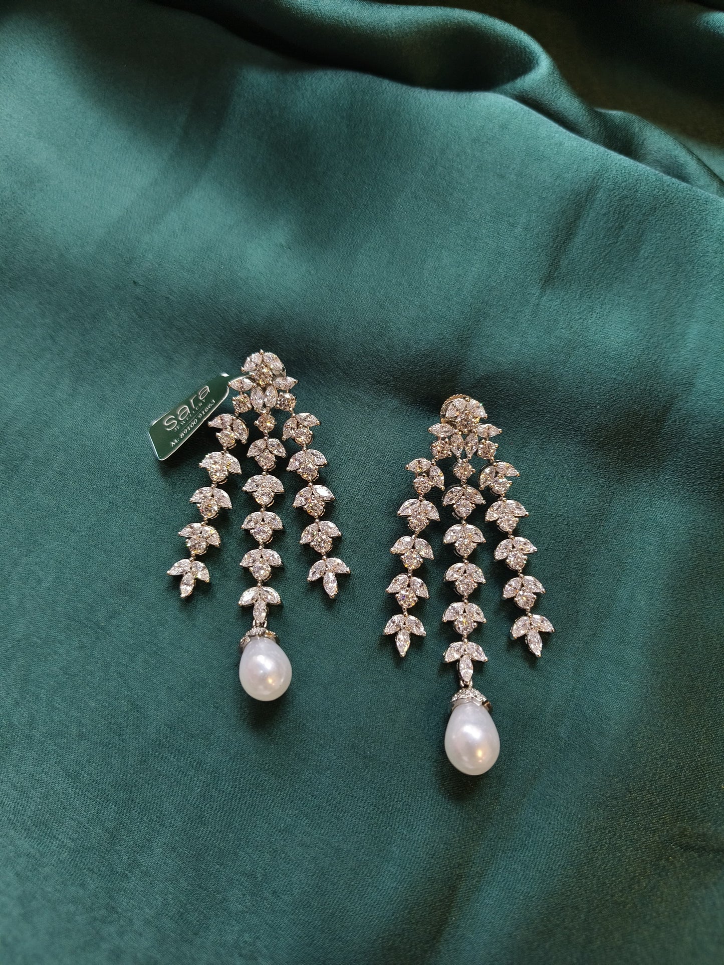 Swarnali Diamond Danglers