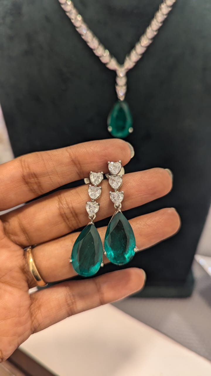 Diya Necklace Set
