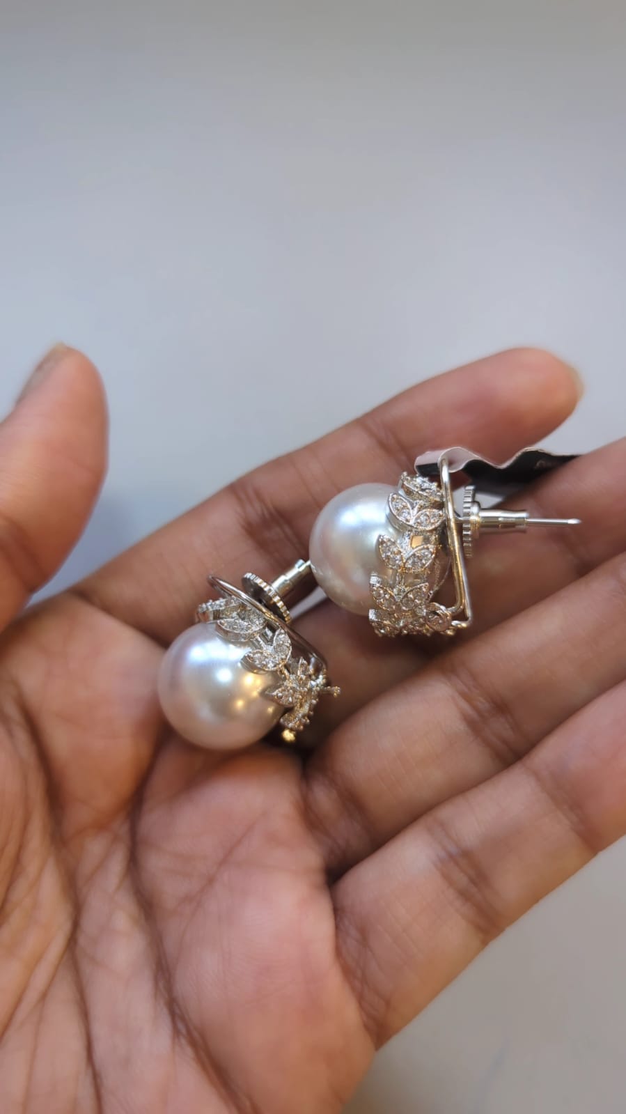 Heena Earrings