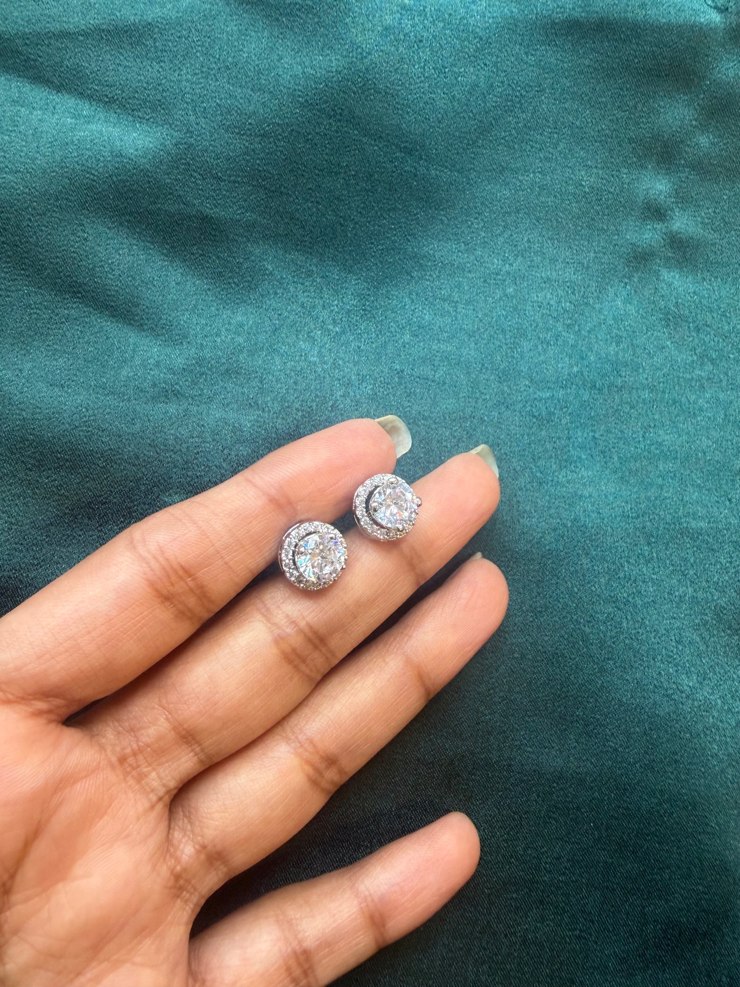 One carat diamond studs with Detachable Halo